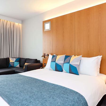 Holiday Inn Bournemouth By Ihg Exterior foto