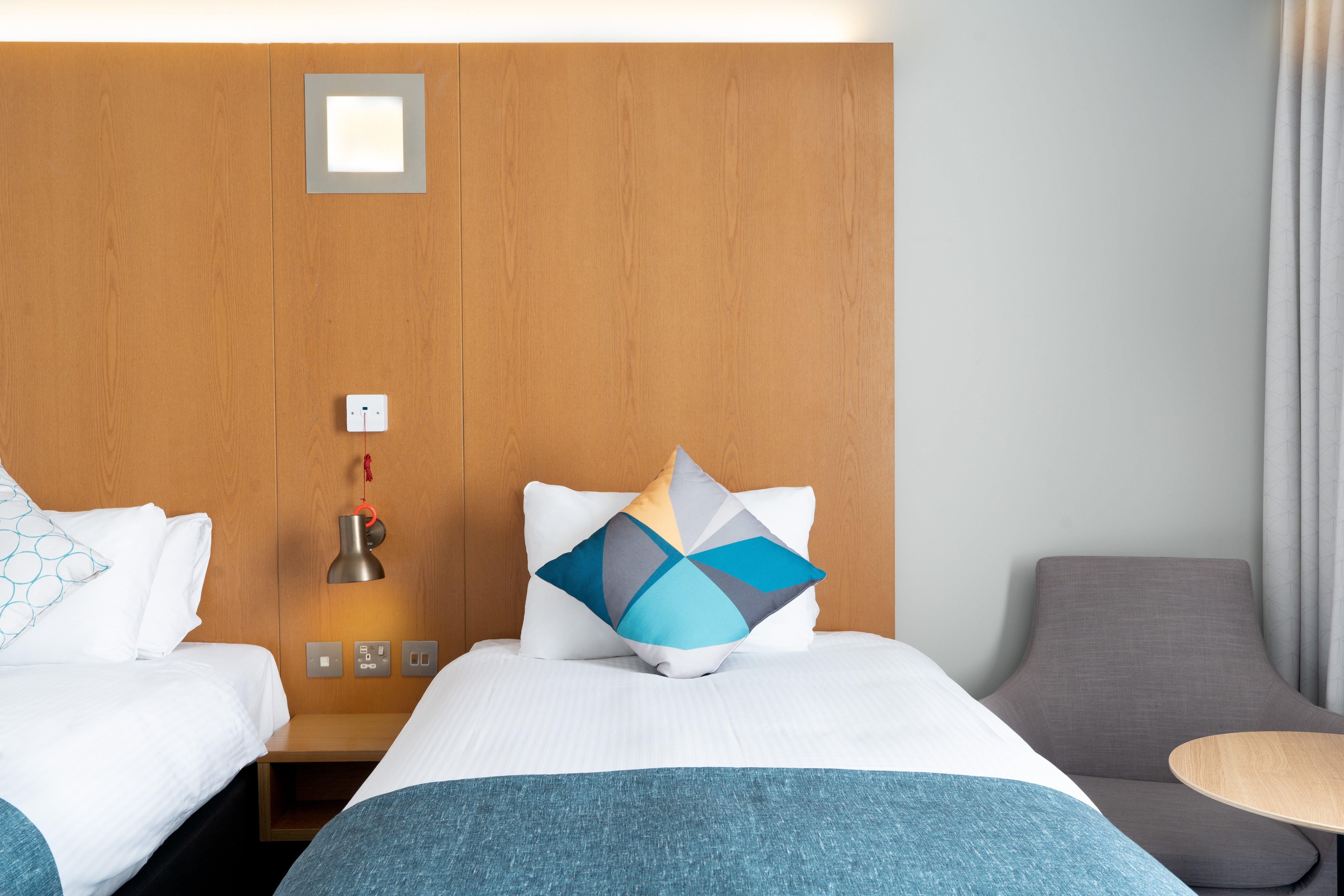 Holiday Inn Bournemouth By Ihg Exterior foto