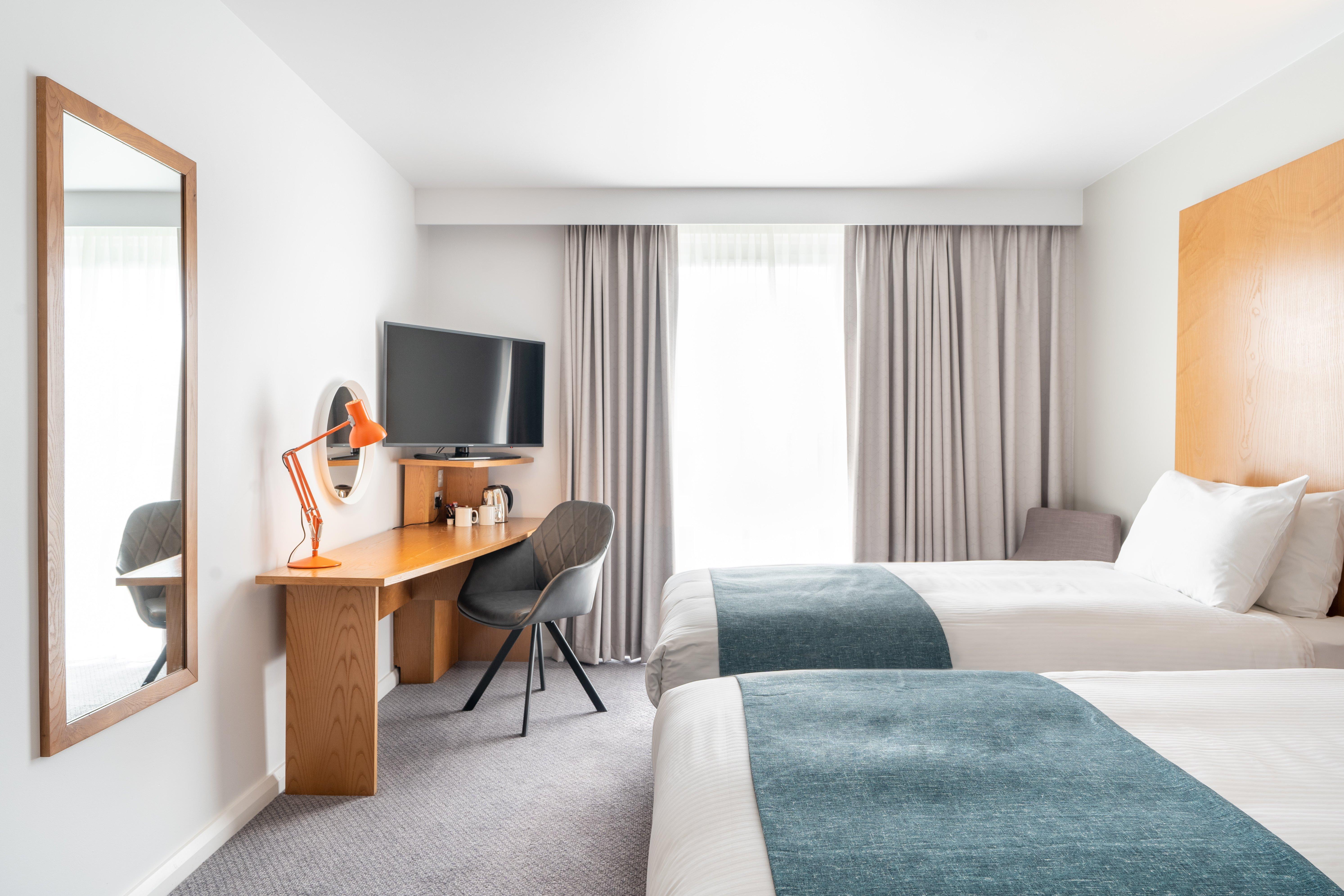 Holiday Inn Bournemouth By Ihg Exterior foto