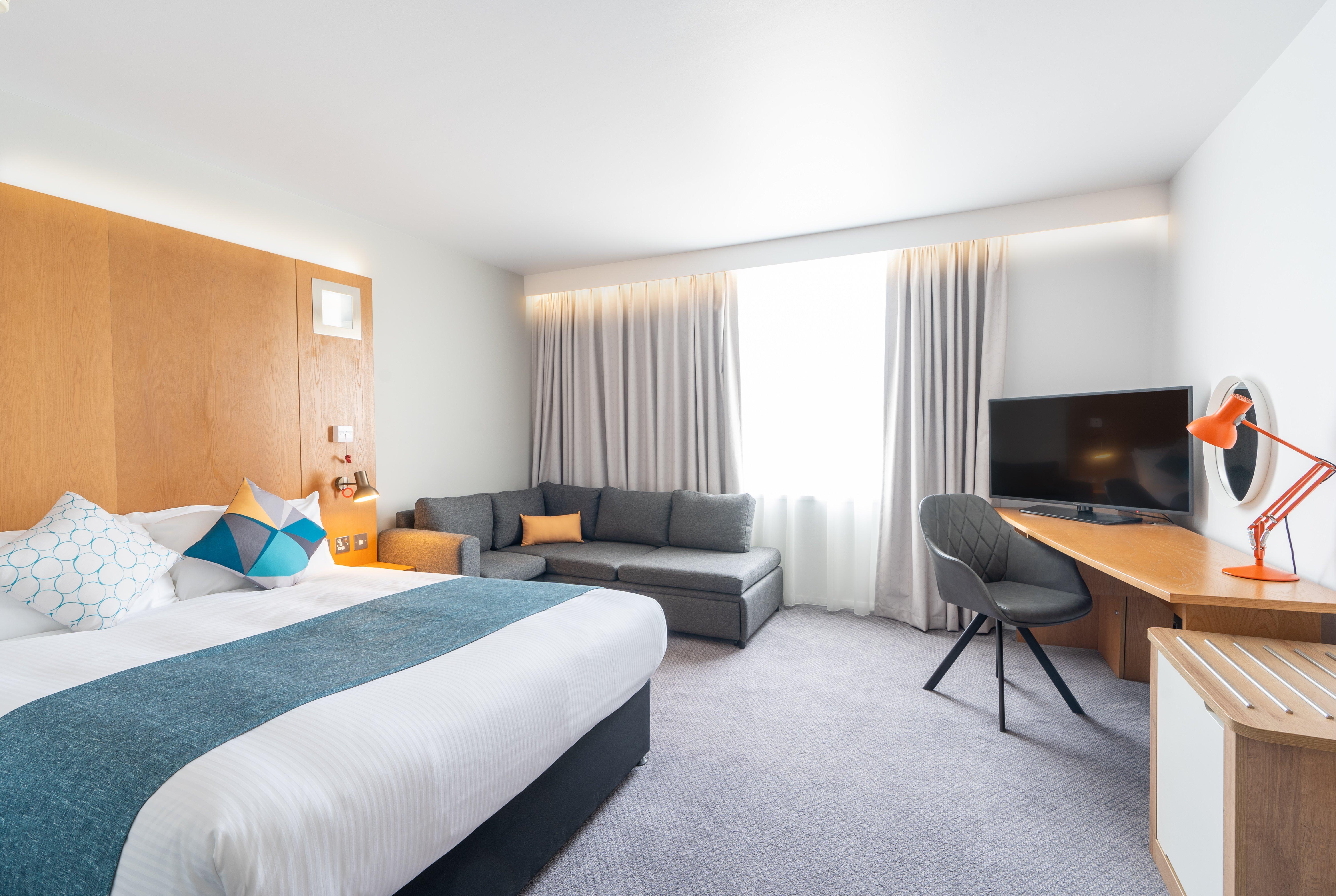 Holiday Inn Bournemouth By Ihg Exterior foto