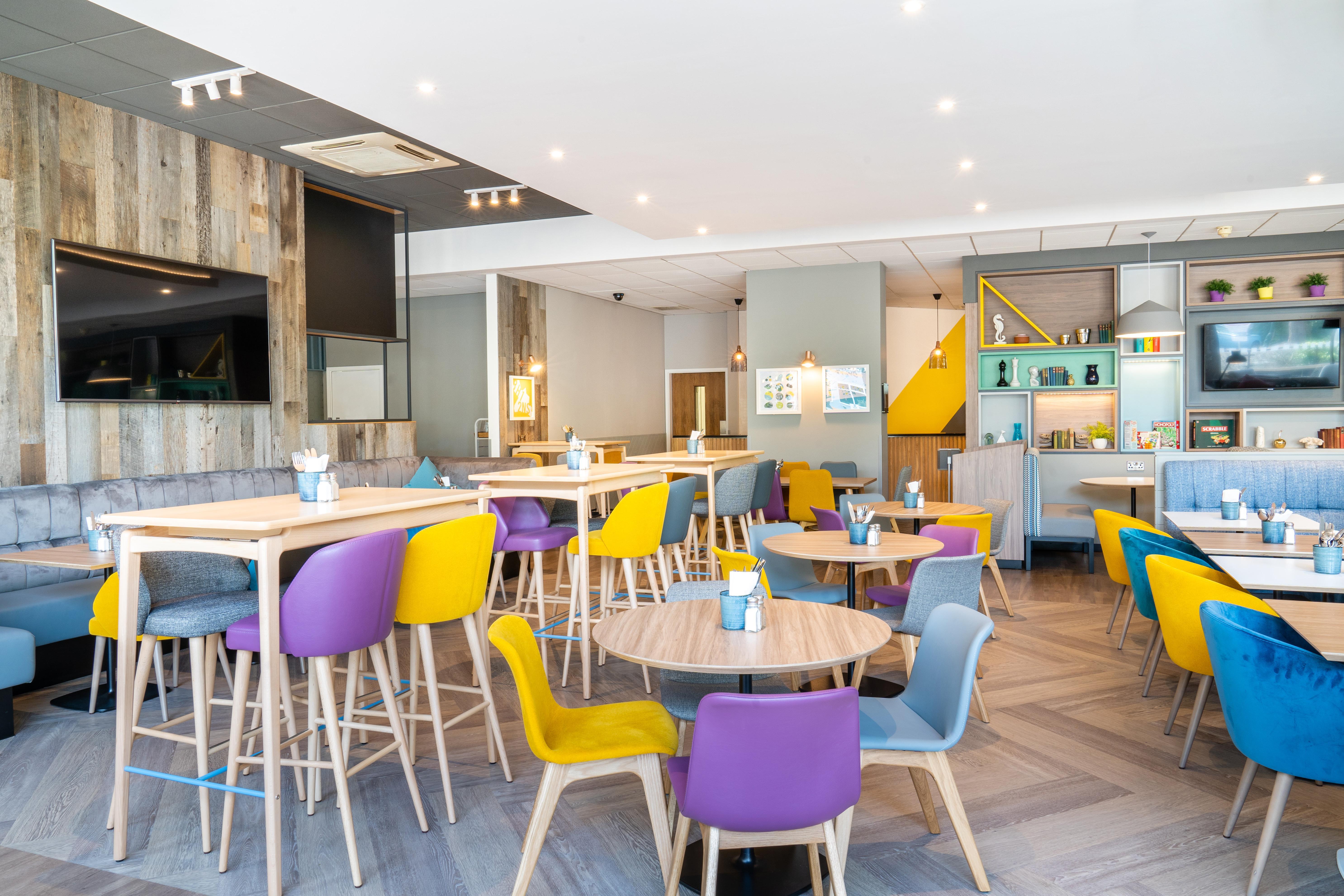 Holiday Inn Bournemouth By Ihg Exterior foto