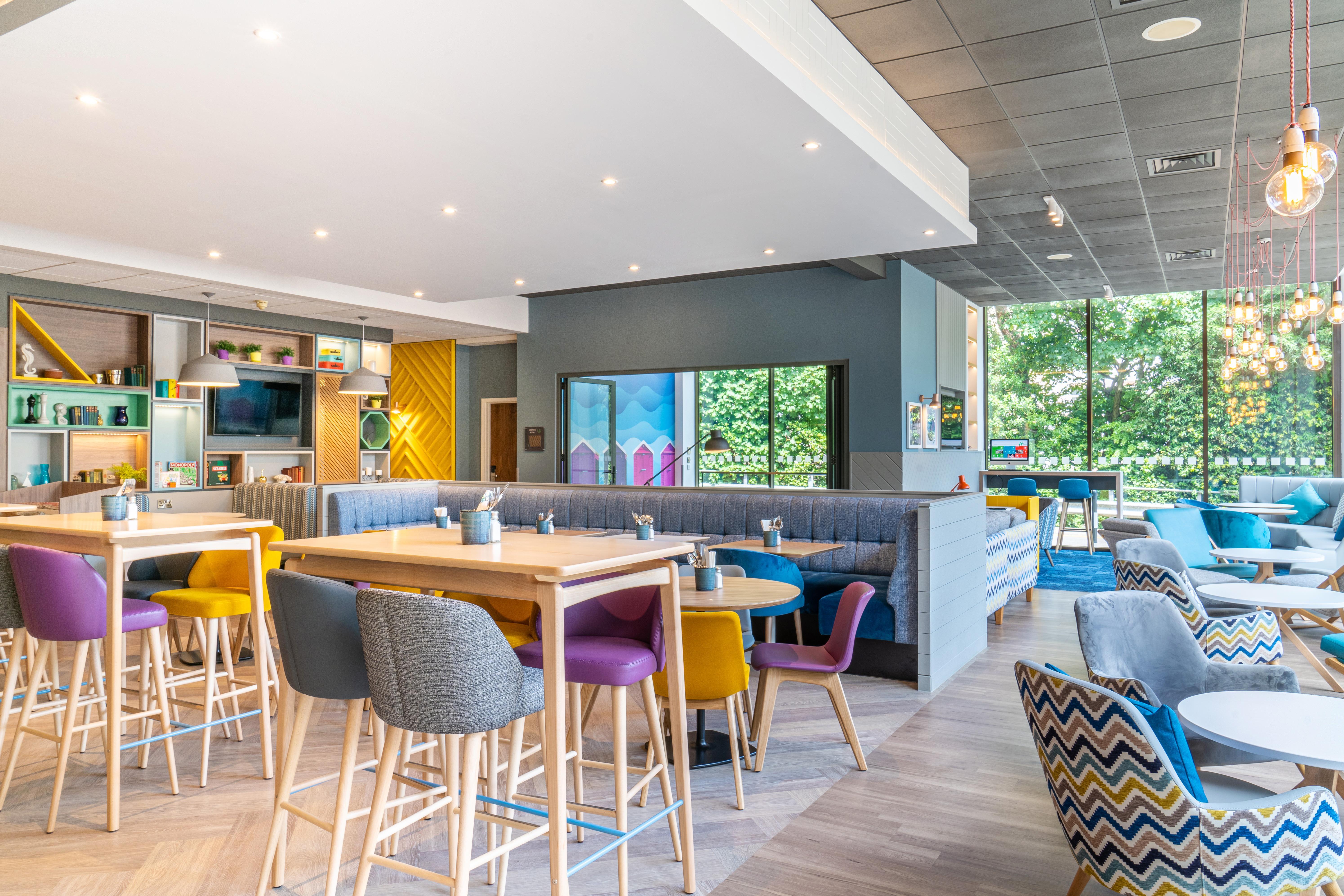 Holiday Inn Bournemouth By Ihg Exterior foto