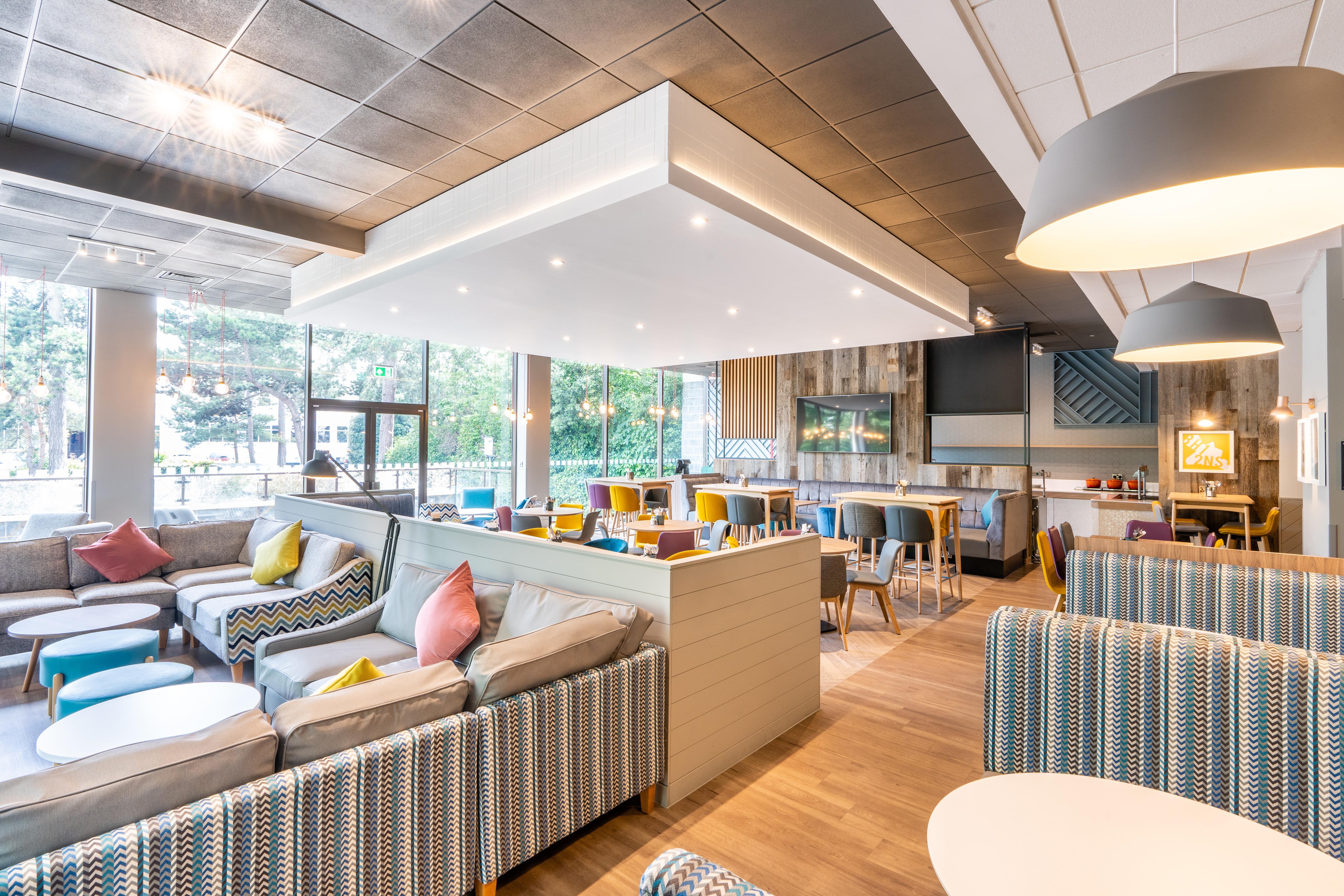 Holiday Inn Bournemouth By Ihg Exterior foto