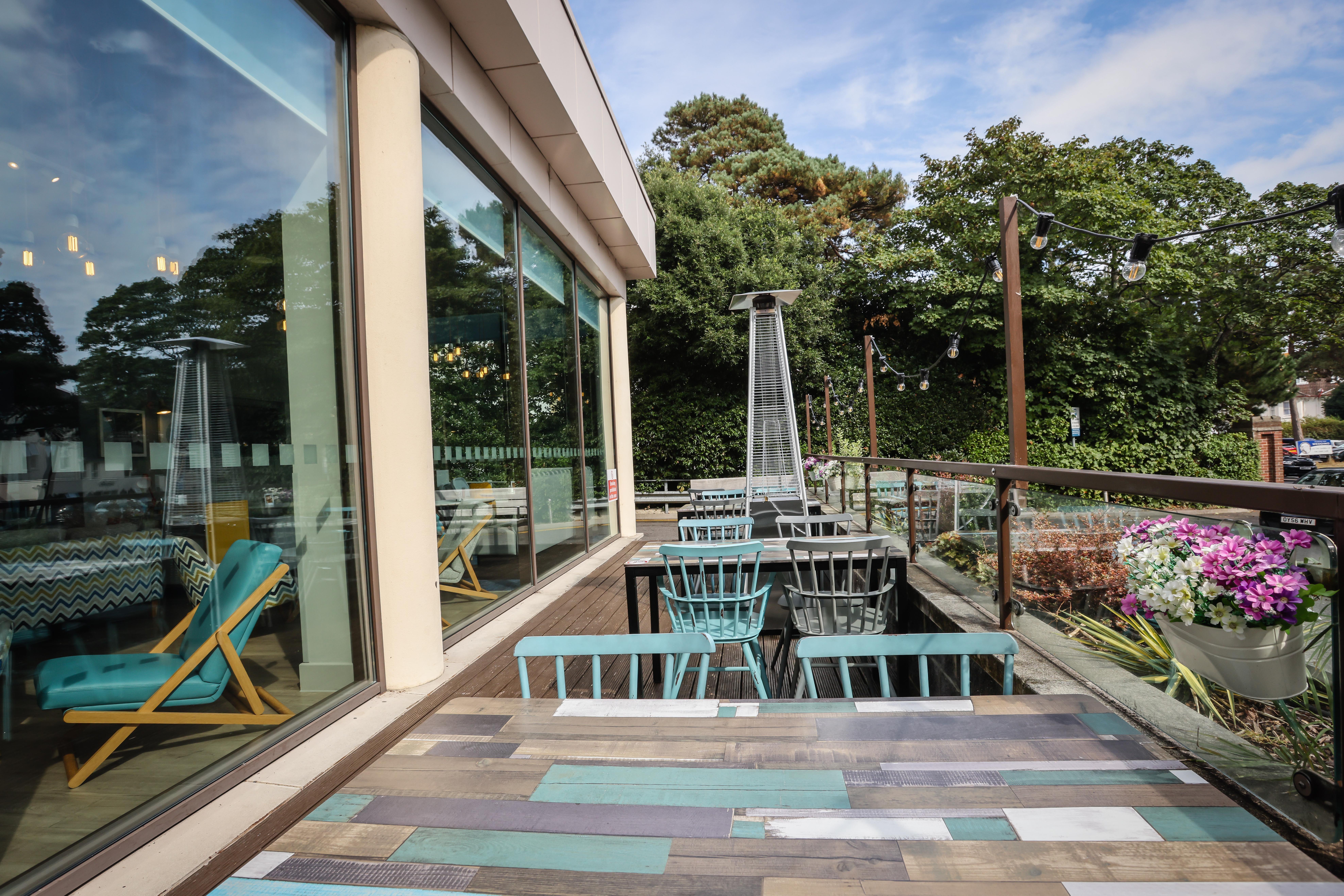Holiday Inn Bournemouth By Ihg Exterior foto