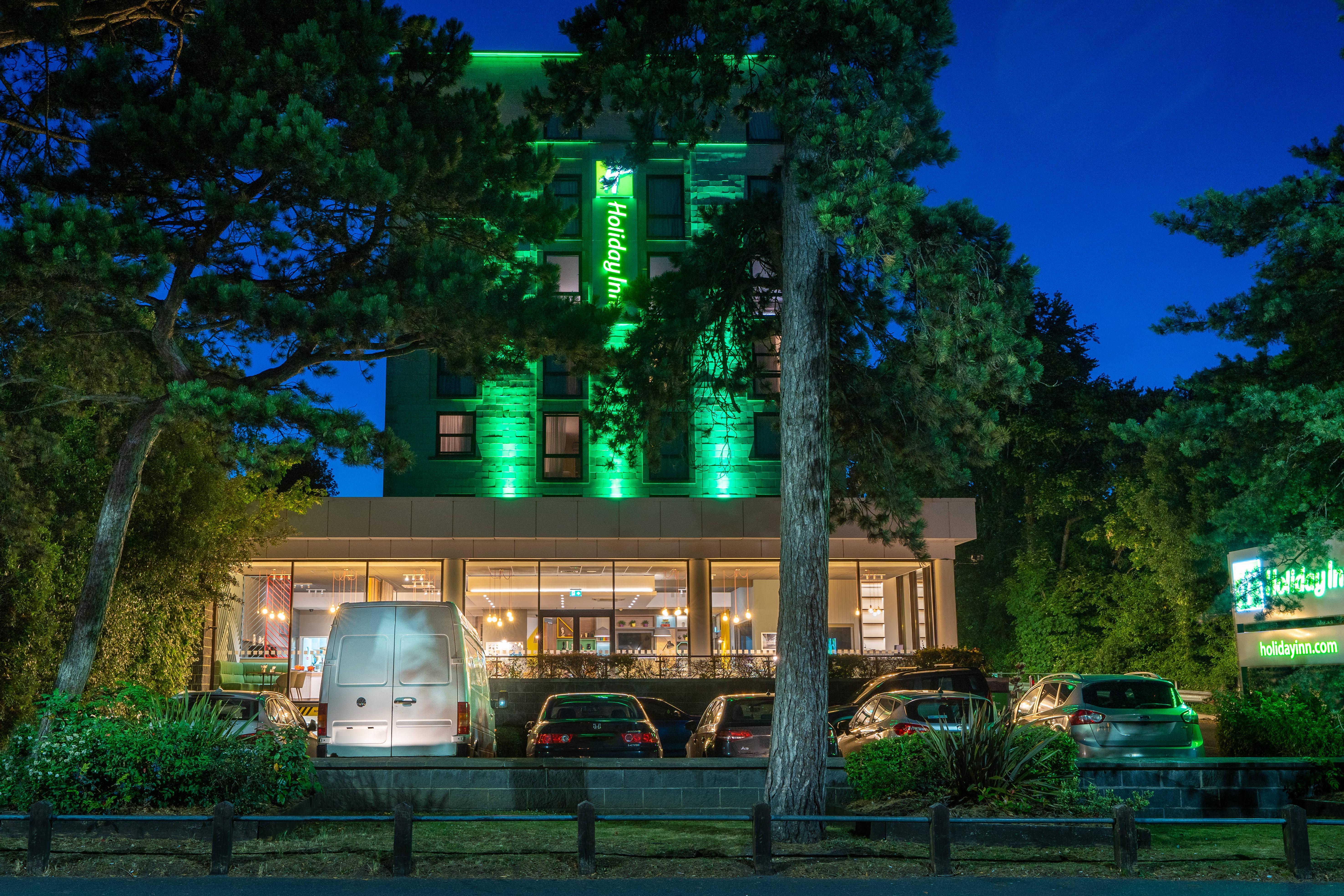 Holiday Inn Bournemouth By Ihg Exterior foto